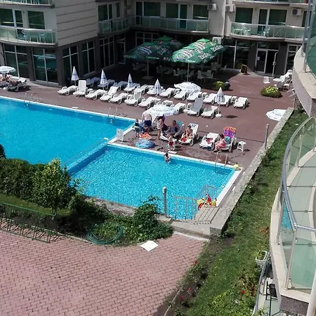 Privately Owned 3rd Floor - E306 - In The Clara 부르가스