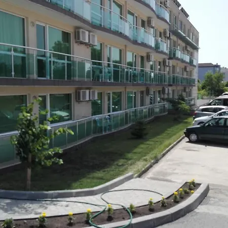 아파트 Privately Owned 3rd Floor - E306 - In The Clara 부르가스